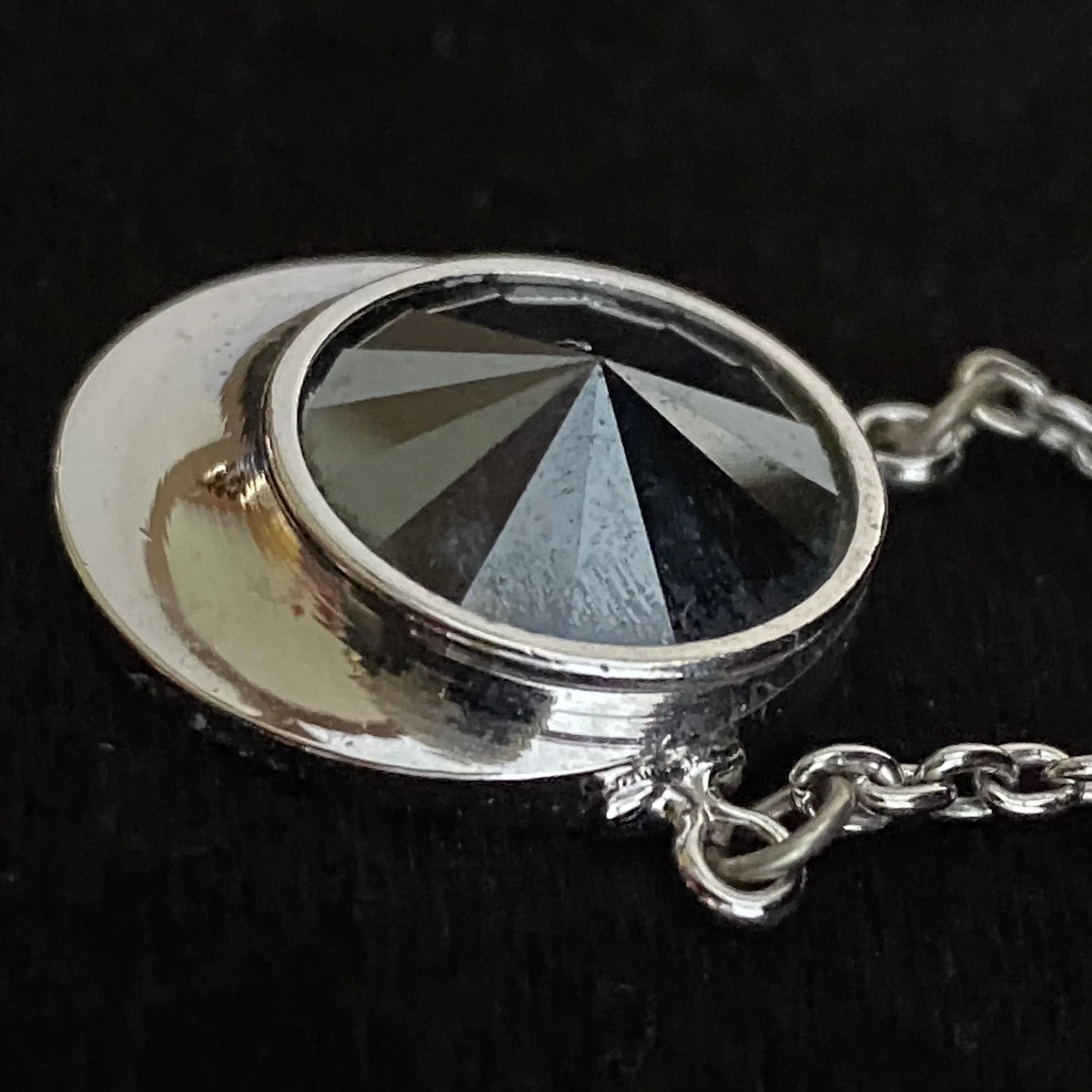 1976 Sarah Coventry Jet Set Necklace