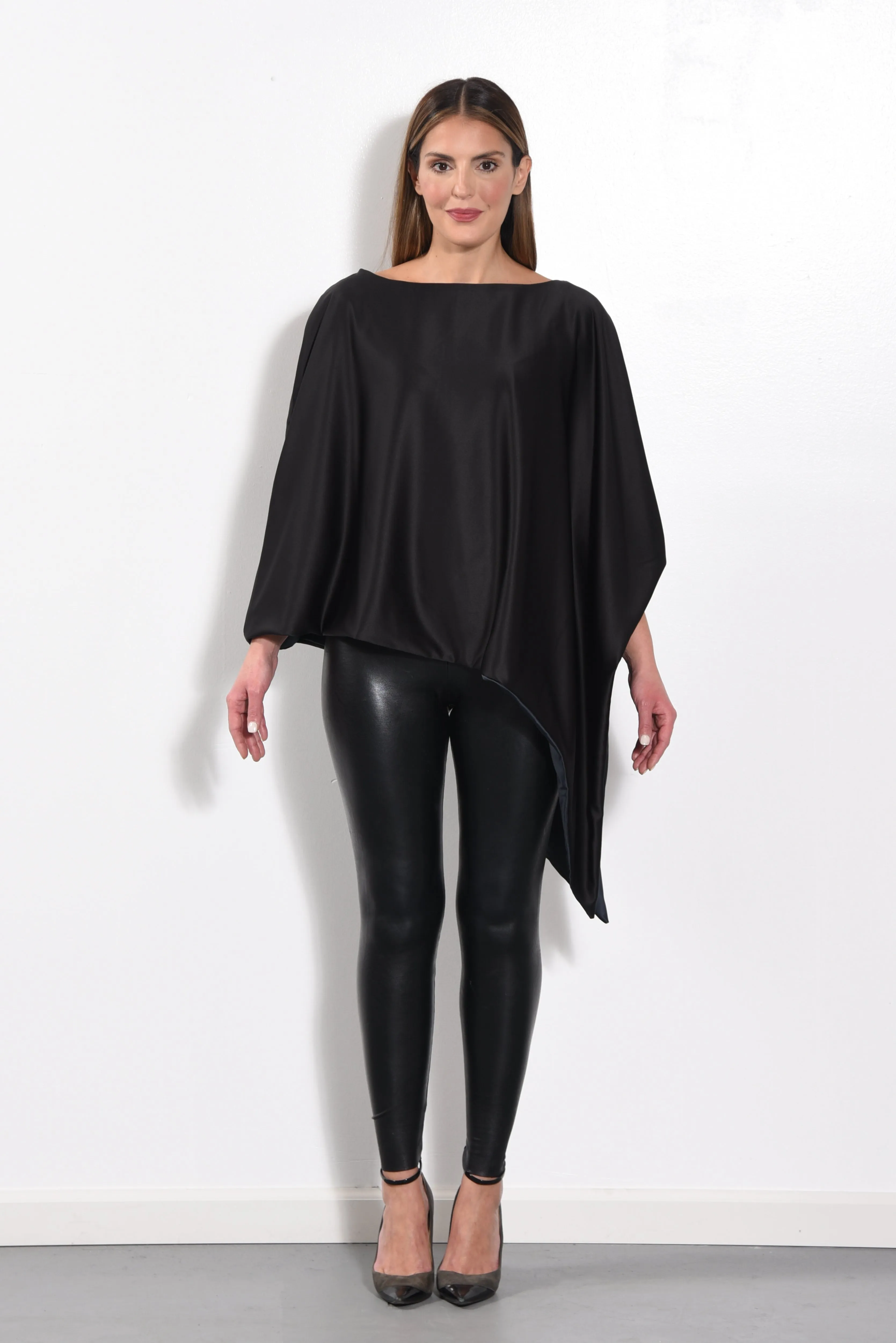 CITY SKYLINE REVERSIBLE PONCHO