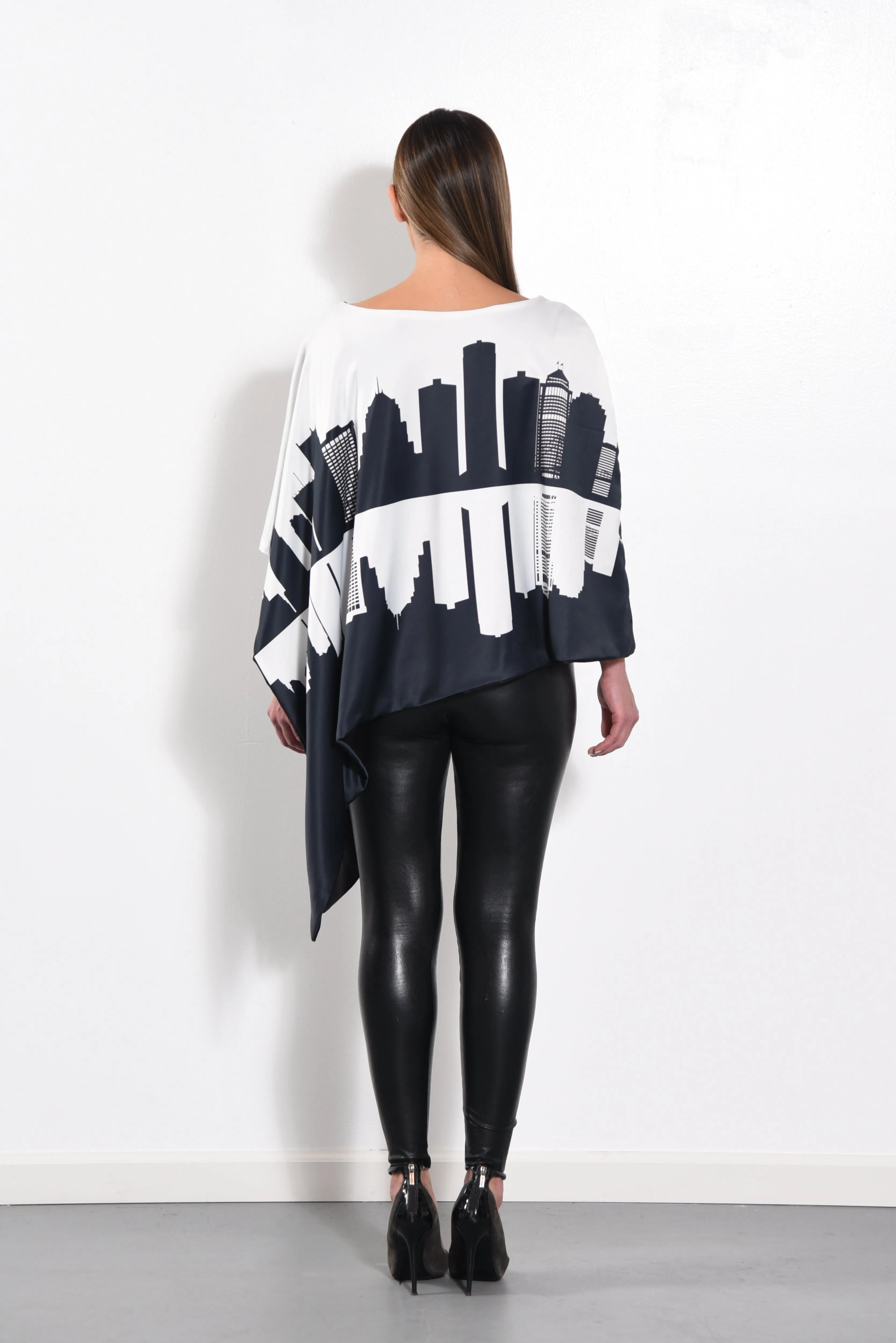 CITY SKYLINE REVERSIBLE PONCHO
