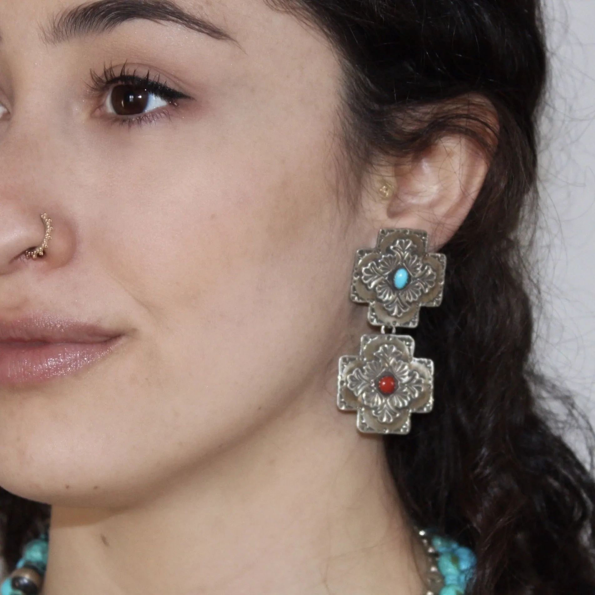 E88D Double Plaza Cross Earrings