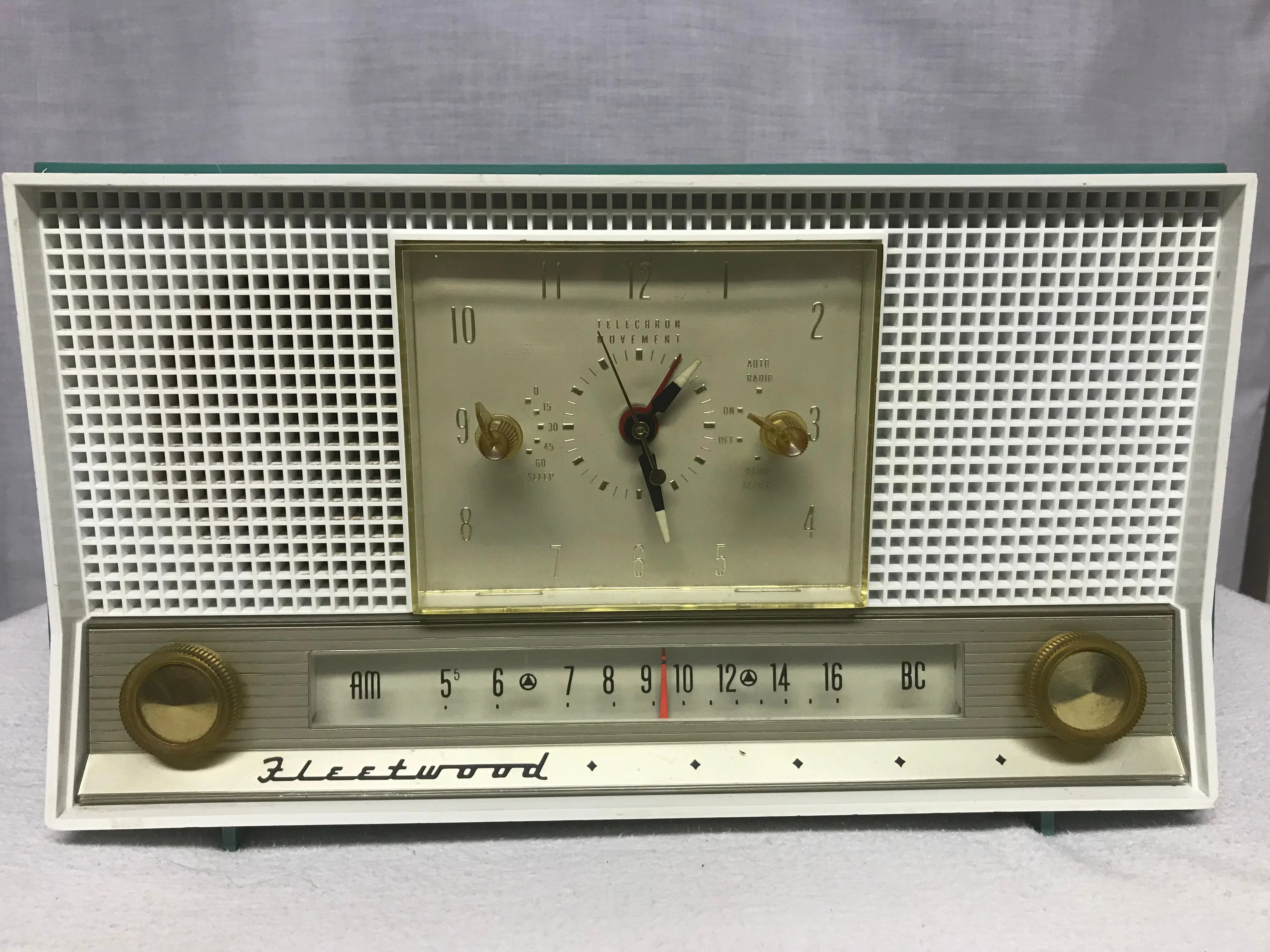 Fleetwood model 5011 Tube Radio With Bluetooth input.