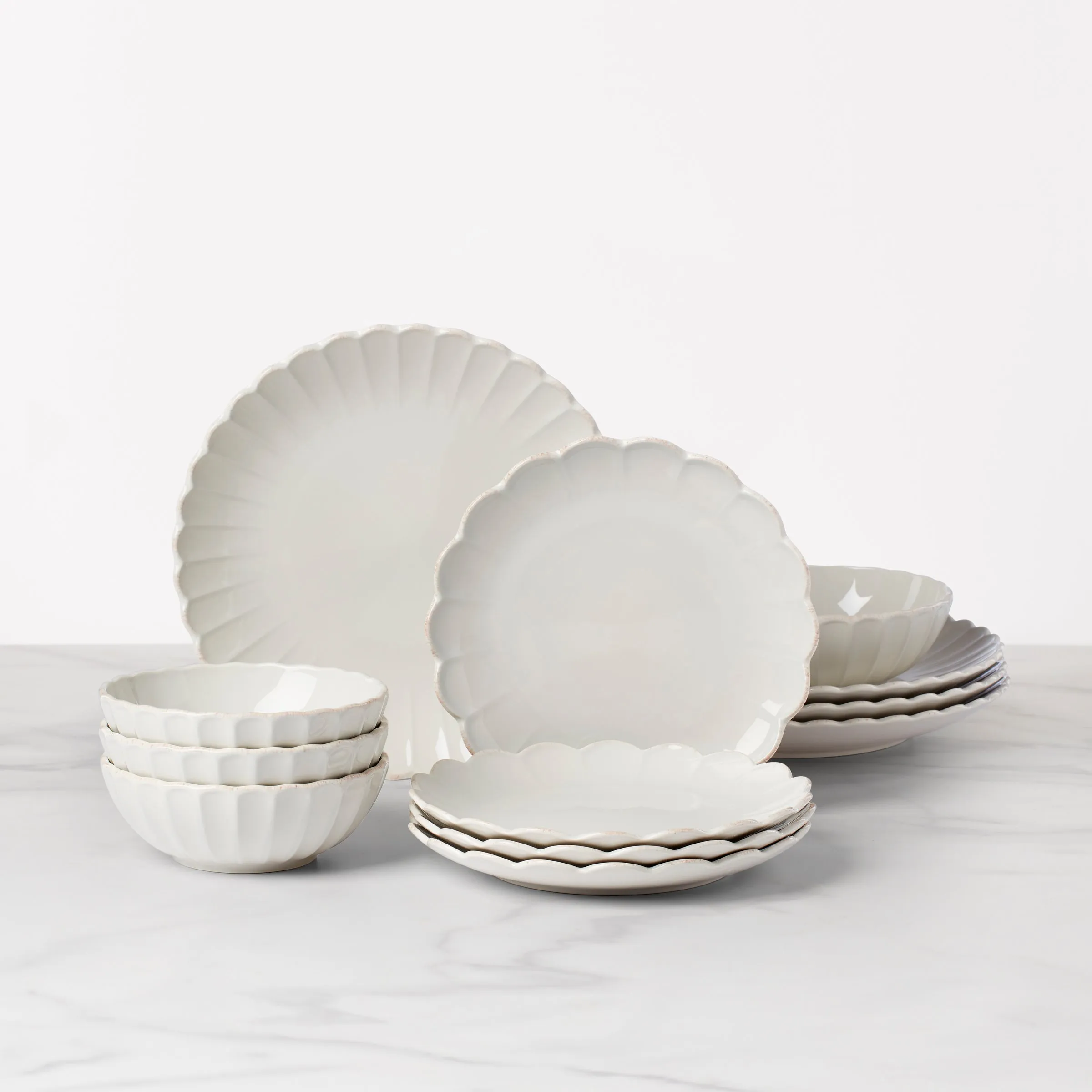 French Perle Scallop 12-Piece Dinnerware Set