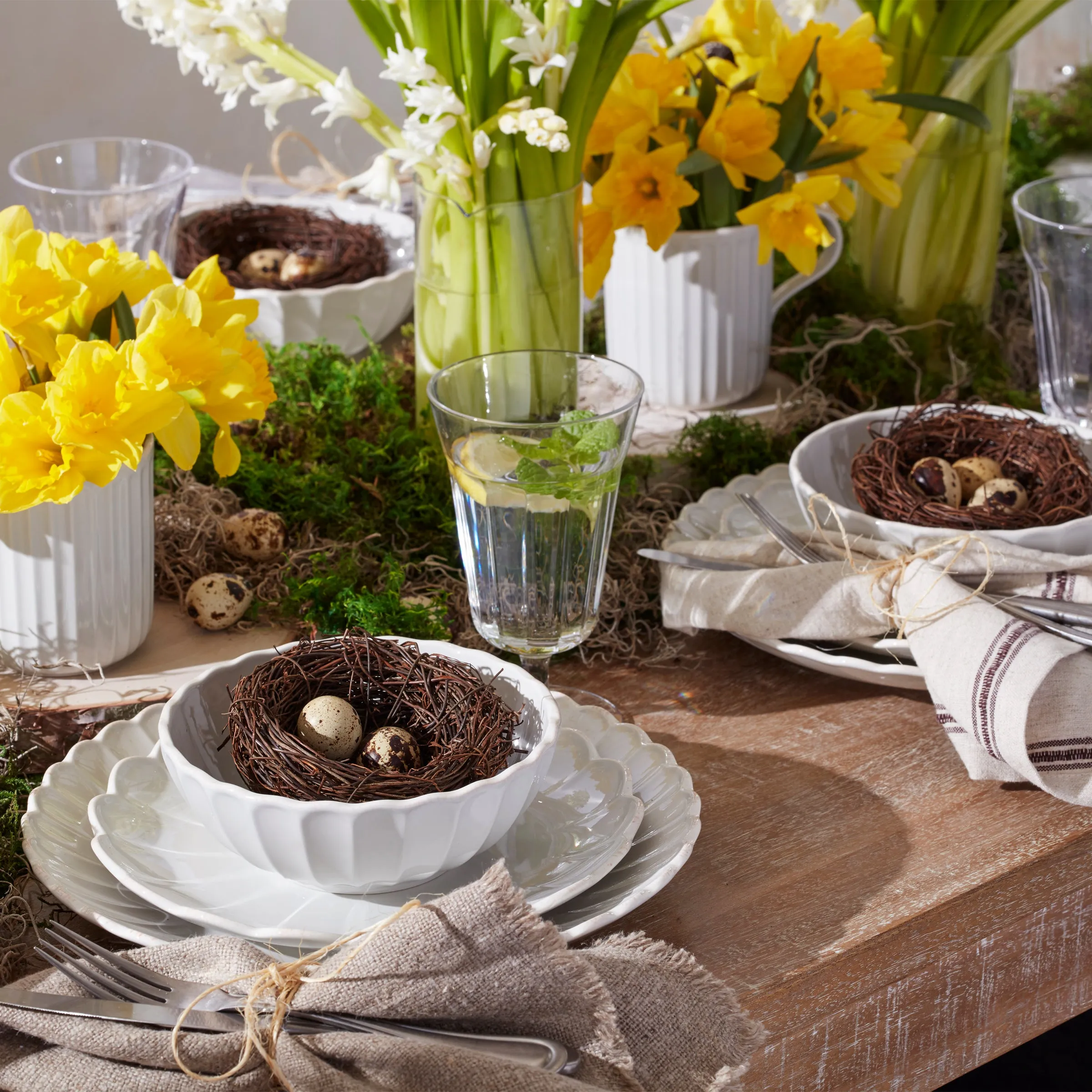 French Perle Scallop 12-Piece Dinnerware Set