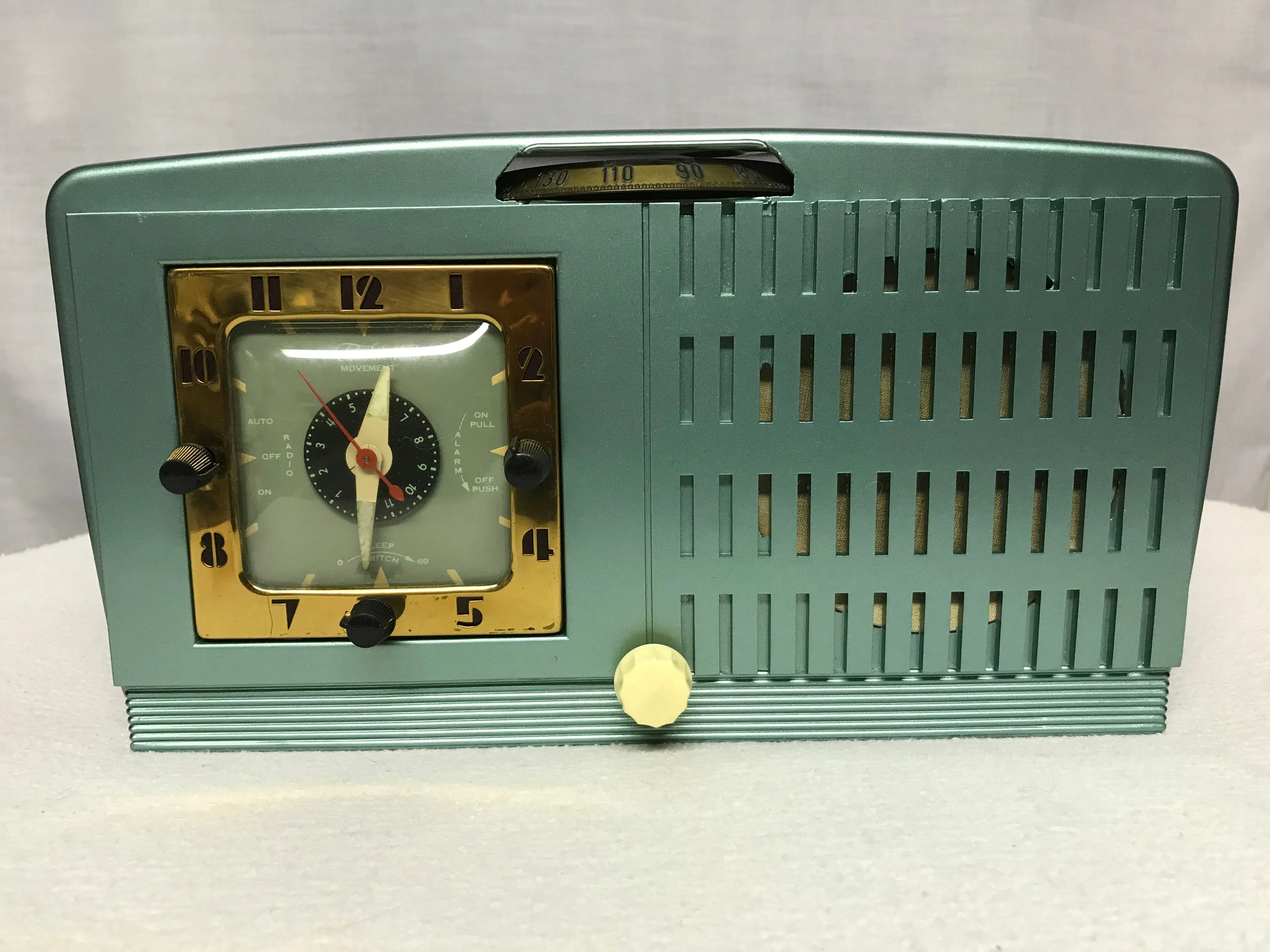 General Electric model 867 Tube Radio With Bluetooth input.