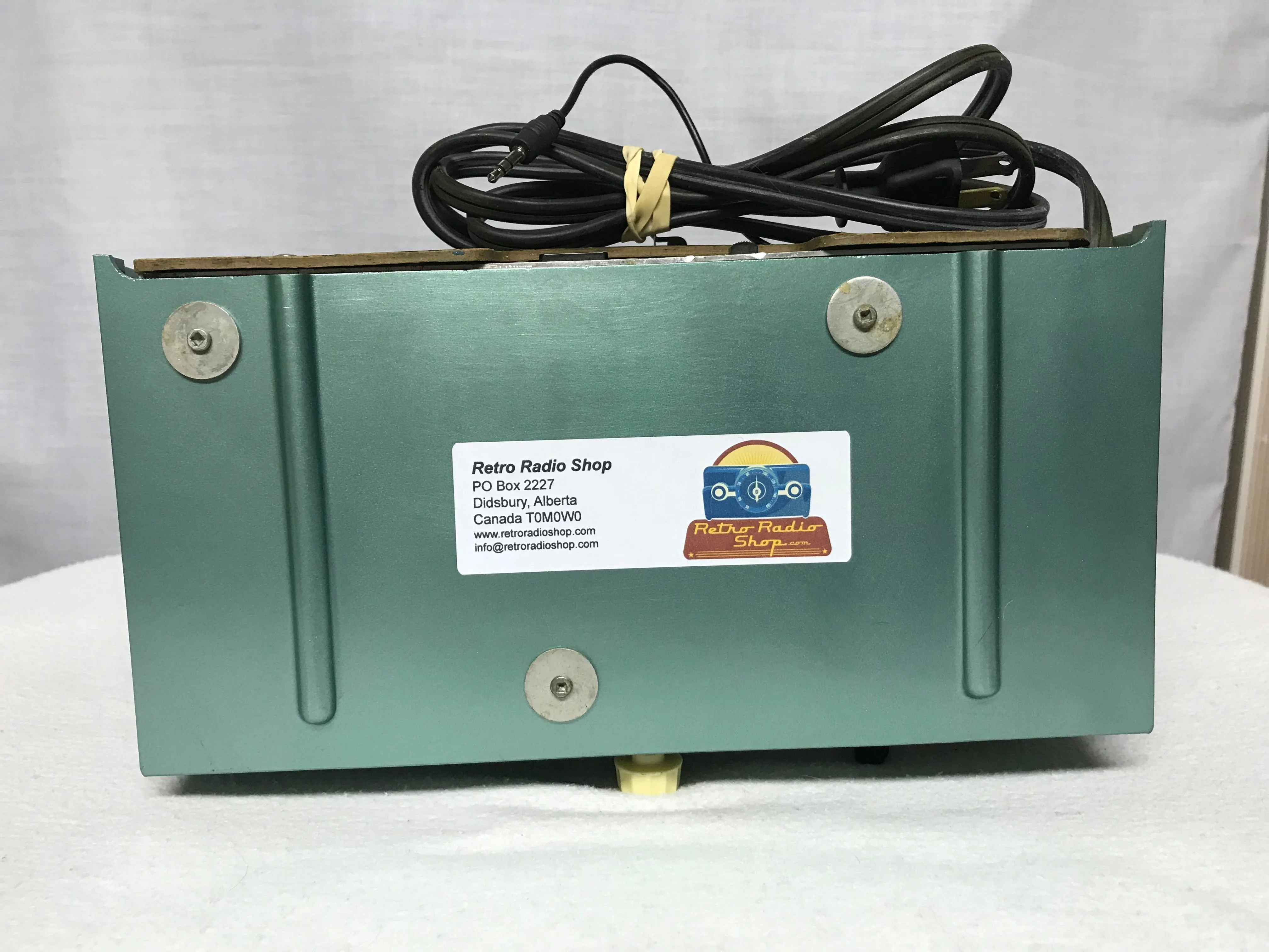 General Electric model 867 Tube Radio With Bluetooth input.