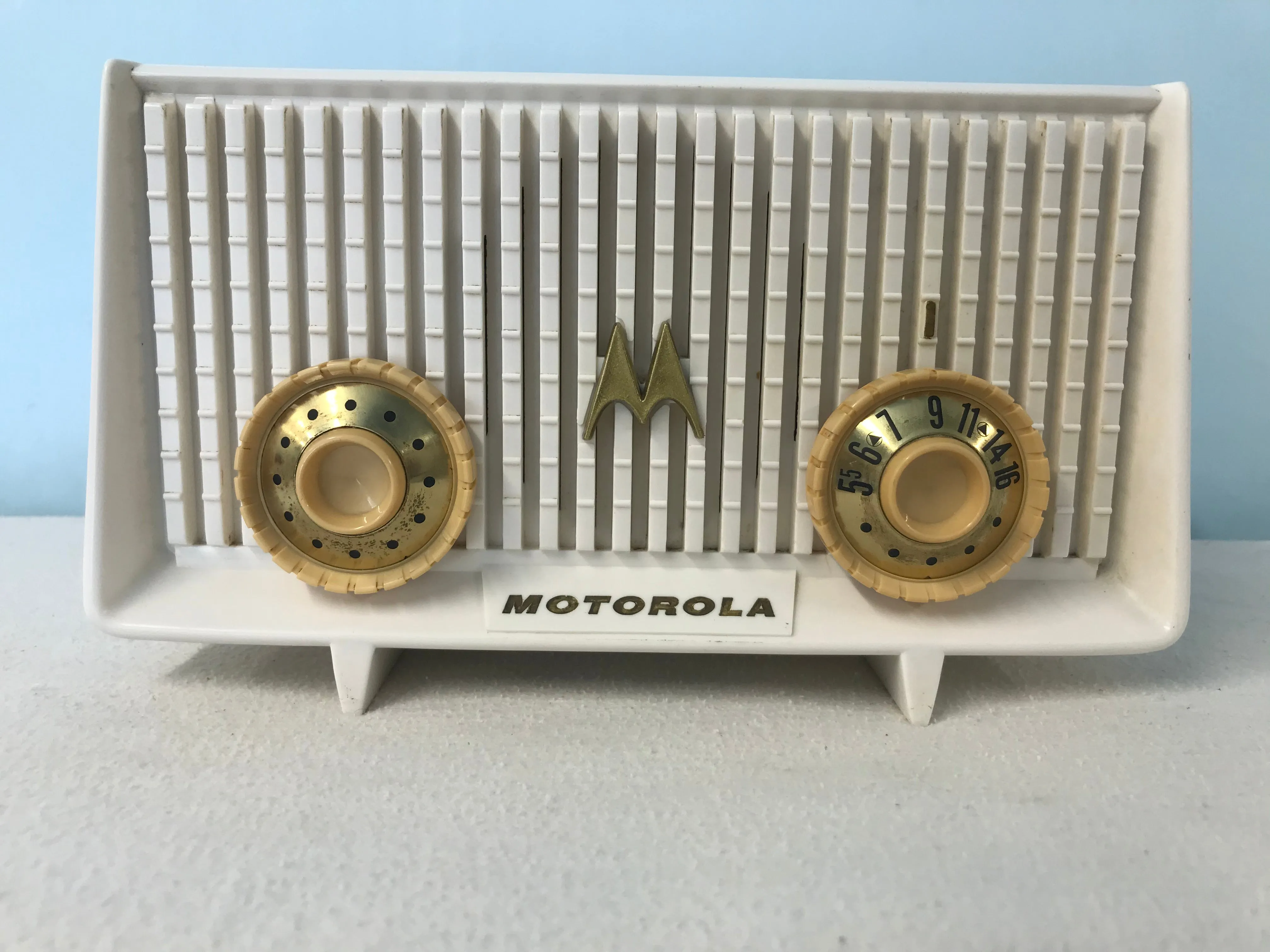 Motorola 56R Tube Radio With Bluetooth input.