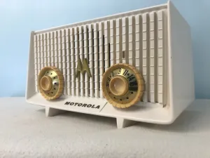 Motorola 56R Tube Radio With Bluetooth input.