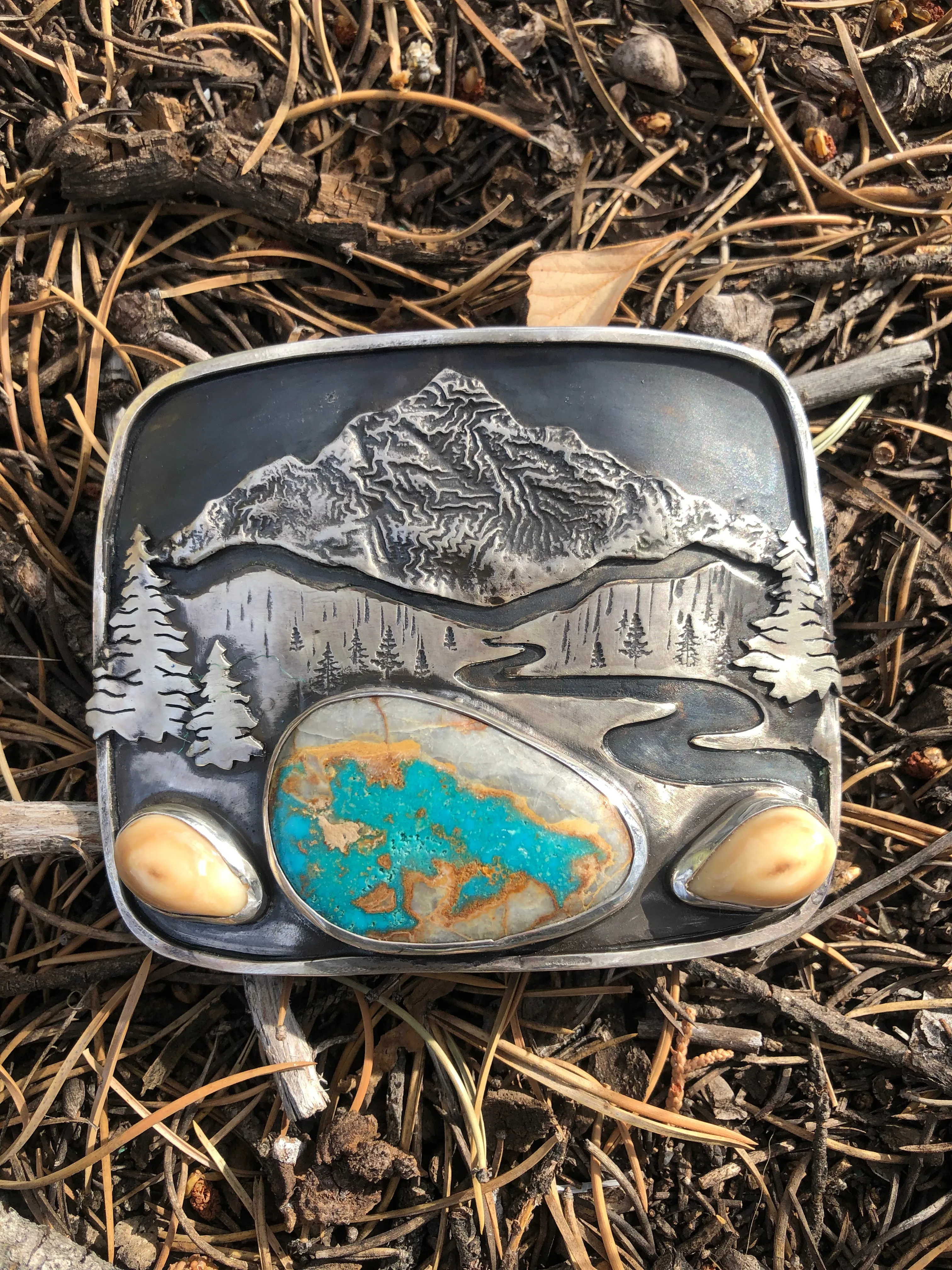 ‘Mountain Boulders’ Belt Buckle
