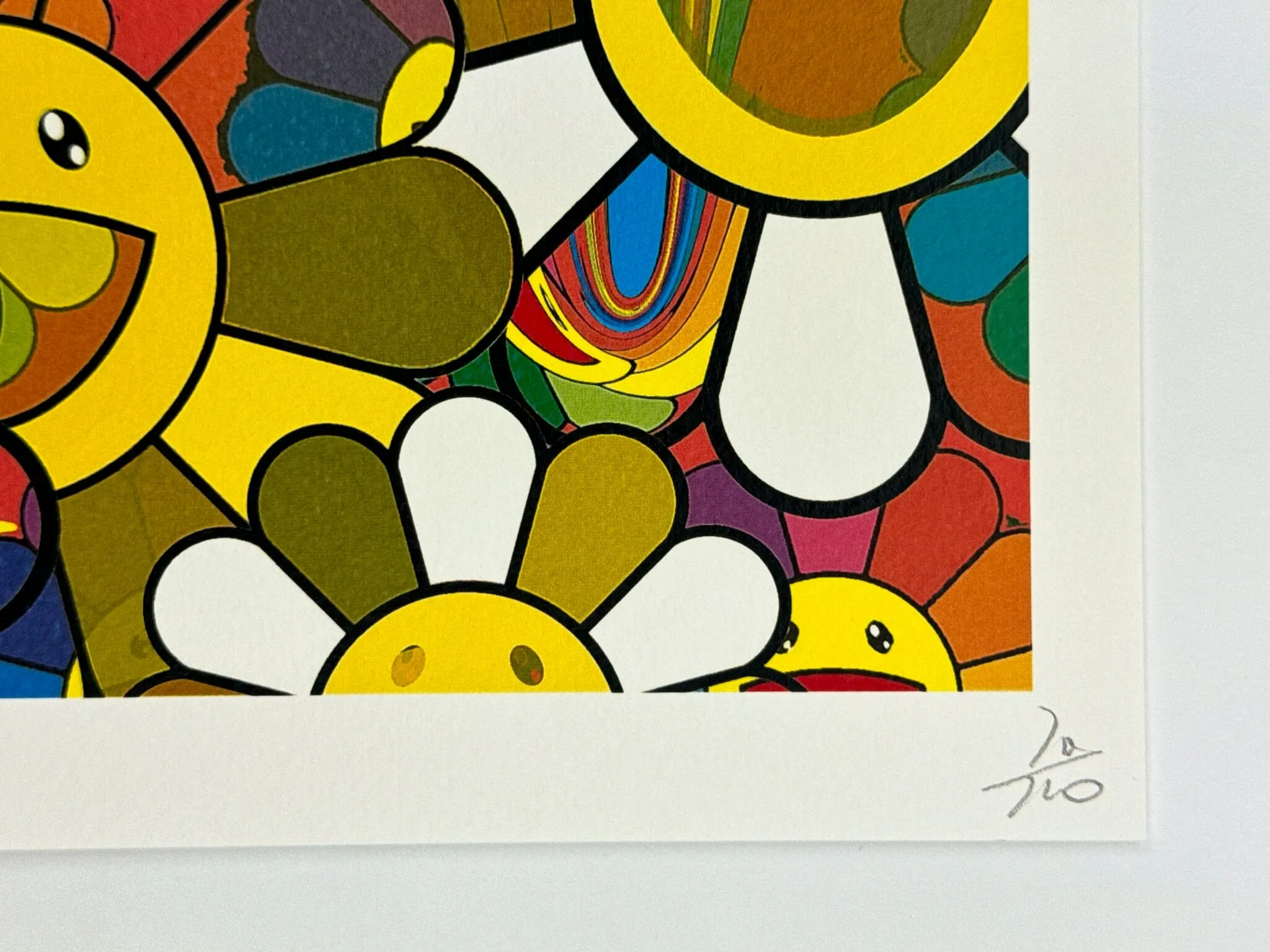 Murakami Bomb Hugger
