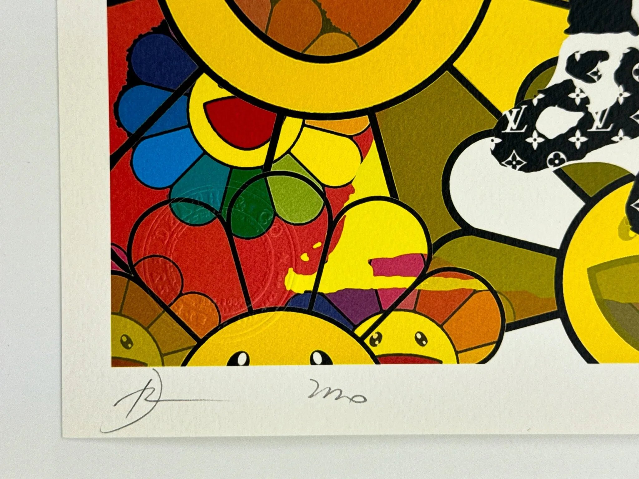 Murakami Bomb Hugger