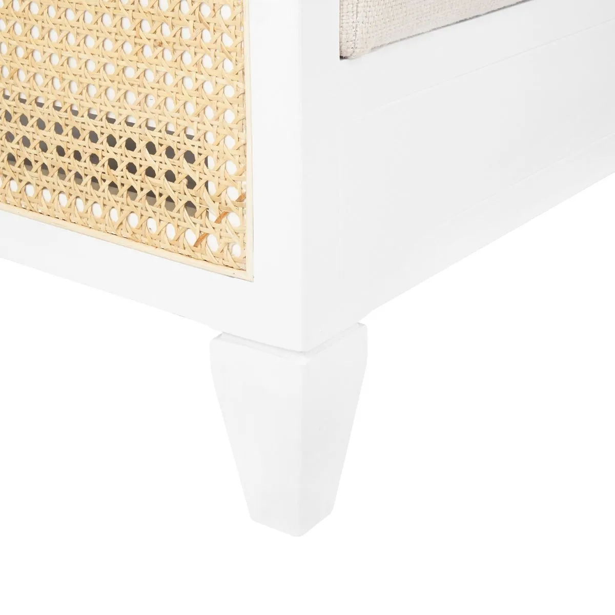 Raleigh Club Chair / Eggshell White