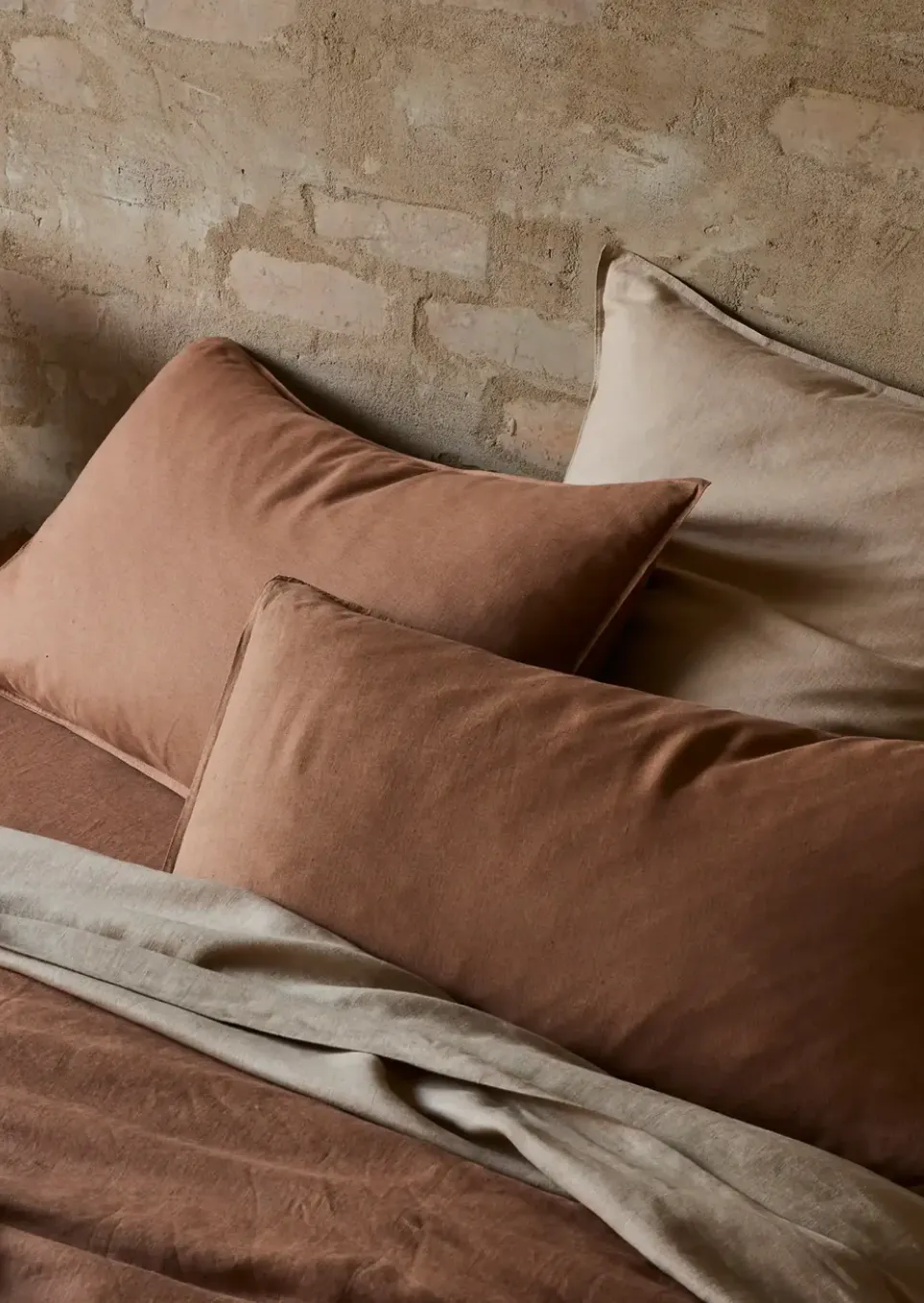 Ravello Linen Quilt  Cover Biscuit QUEEN