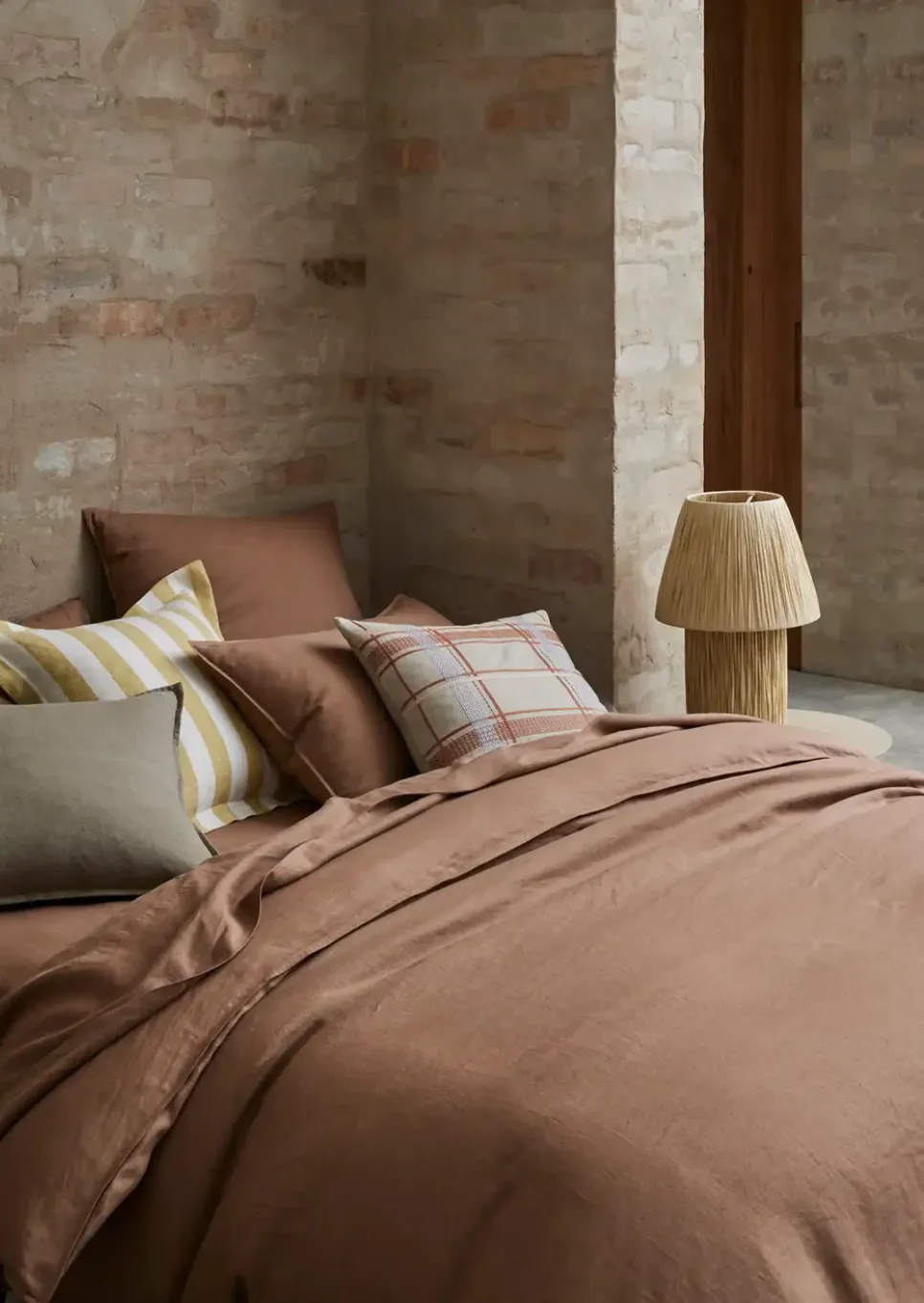 Ravello Linen Quilt  Cover Biscuit QUEEN