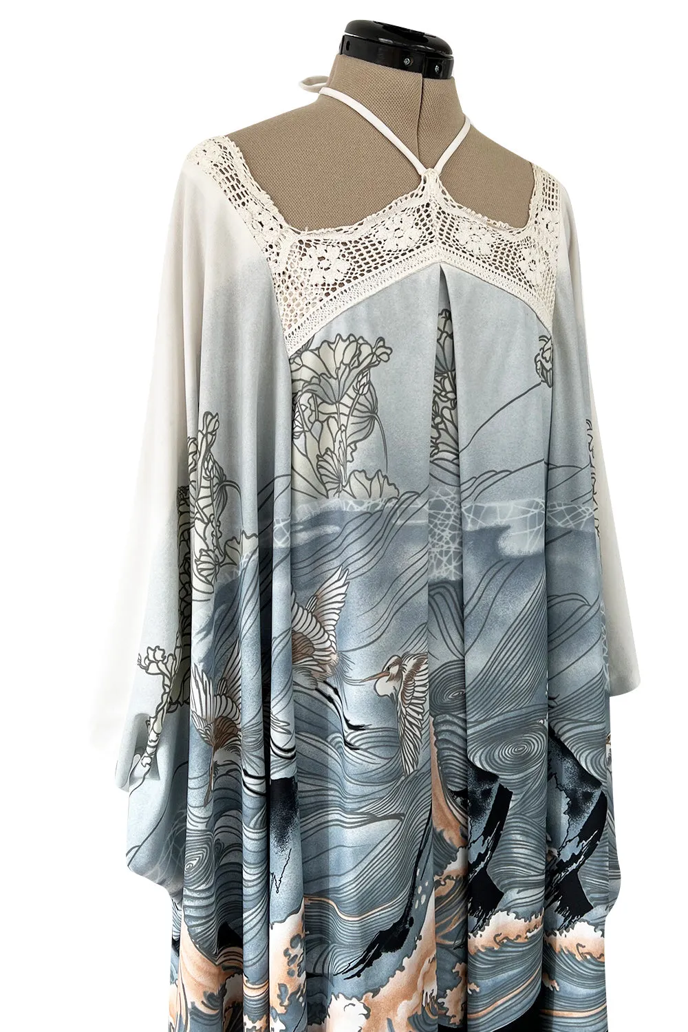 Spectacular 1970s Jean Varon Crane Print Jersey Caftan Dress w Hand Crocheted Collar