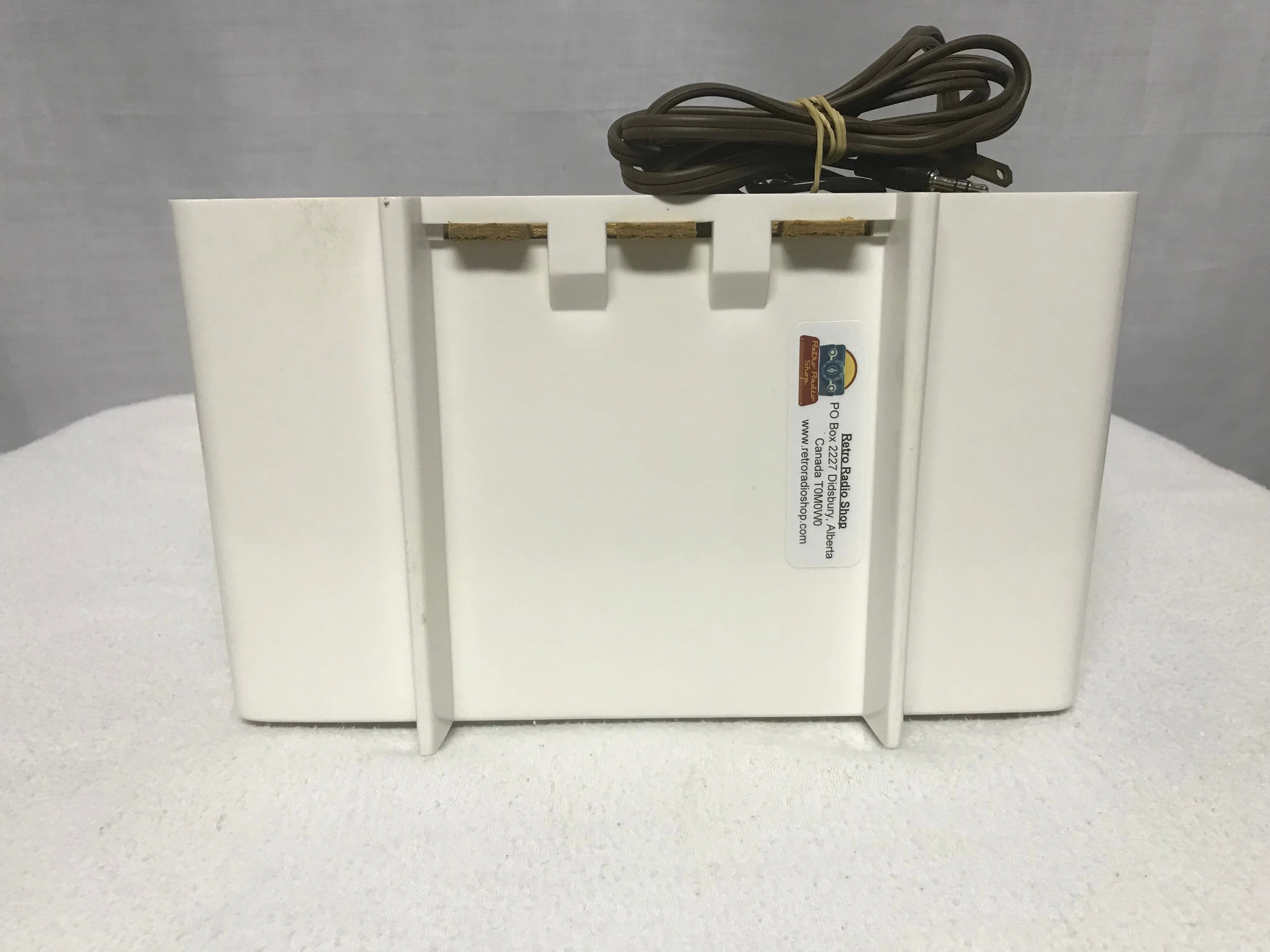 Vintage Motorola MK-56R Radio With Bluetooth input.